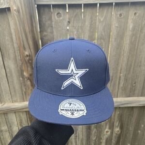 Brand new, blue Dallas Cowboys Snapback Hare with White Star Logo Snapback Hat